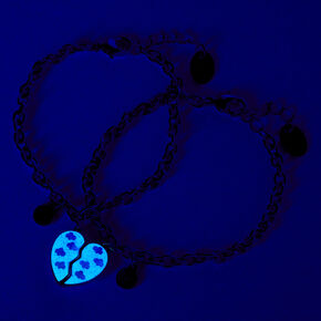 Bracelets &agrave; breloques c&oelig;ur fendu phosphorescent best friends - Lot de 2,