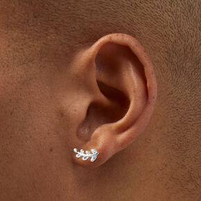 Clous d&rsquo;oreilles en forme de feuille en zircon cubique et argent C LUXE by Claire&rsquo;s,