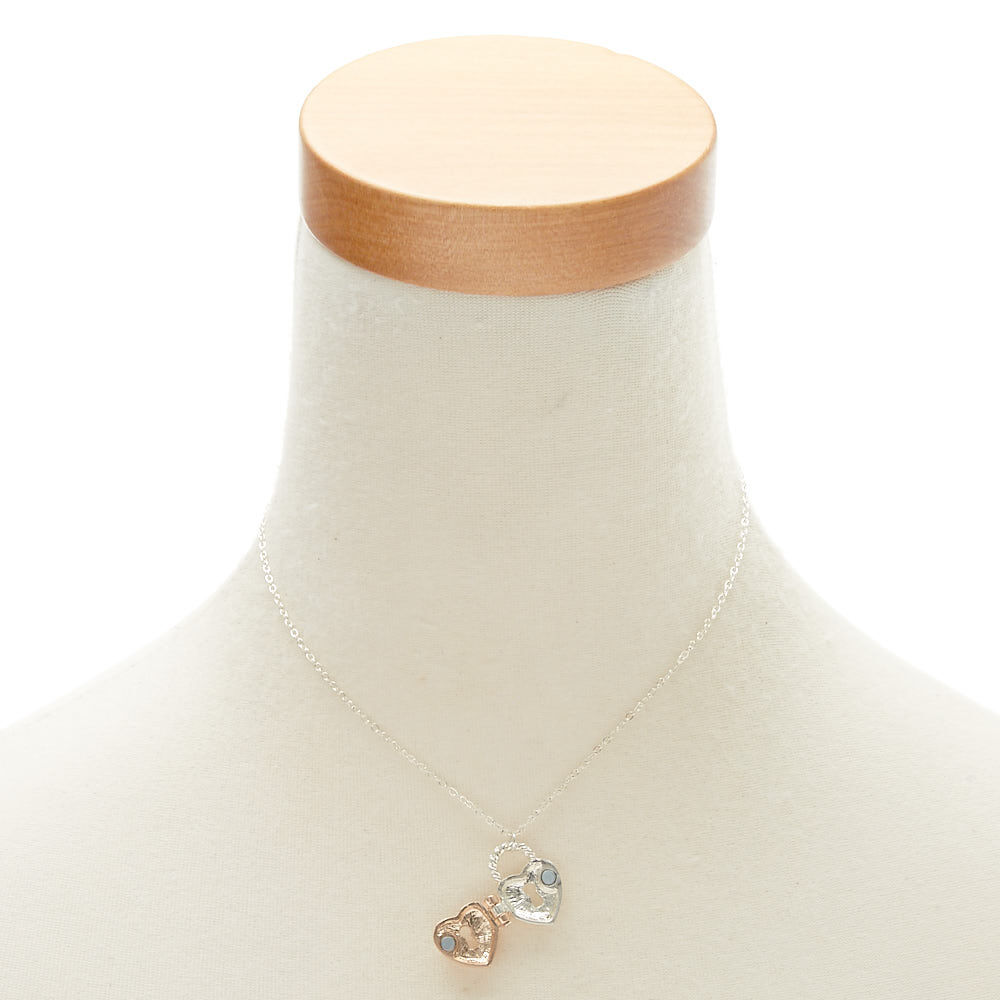 Collier à pendentif médaillon cœur avec cadenas,