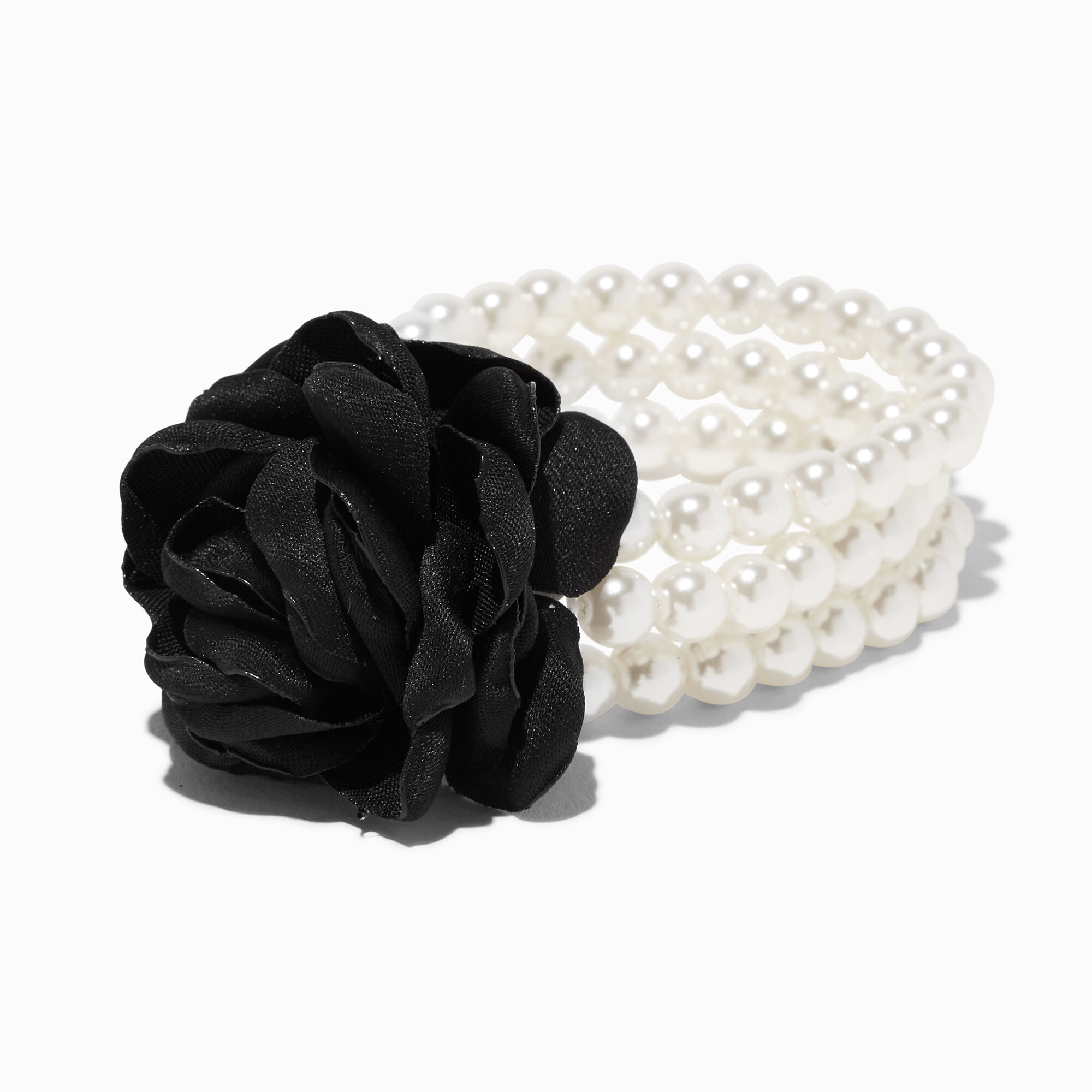 Claire's Bracelet élastique multi-rangs perles d'imitation et petit bouquet de fleurs noires