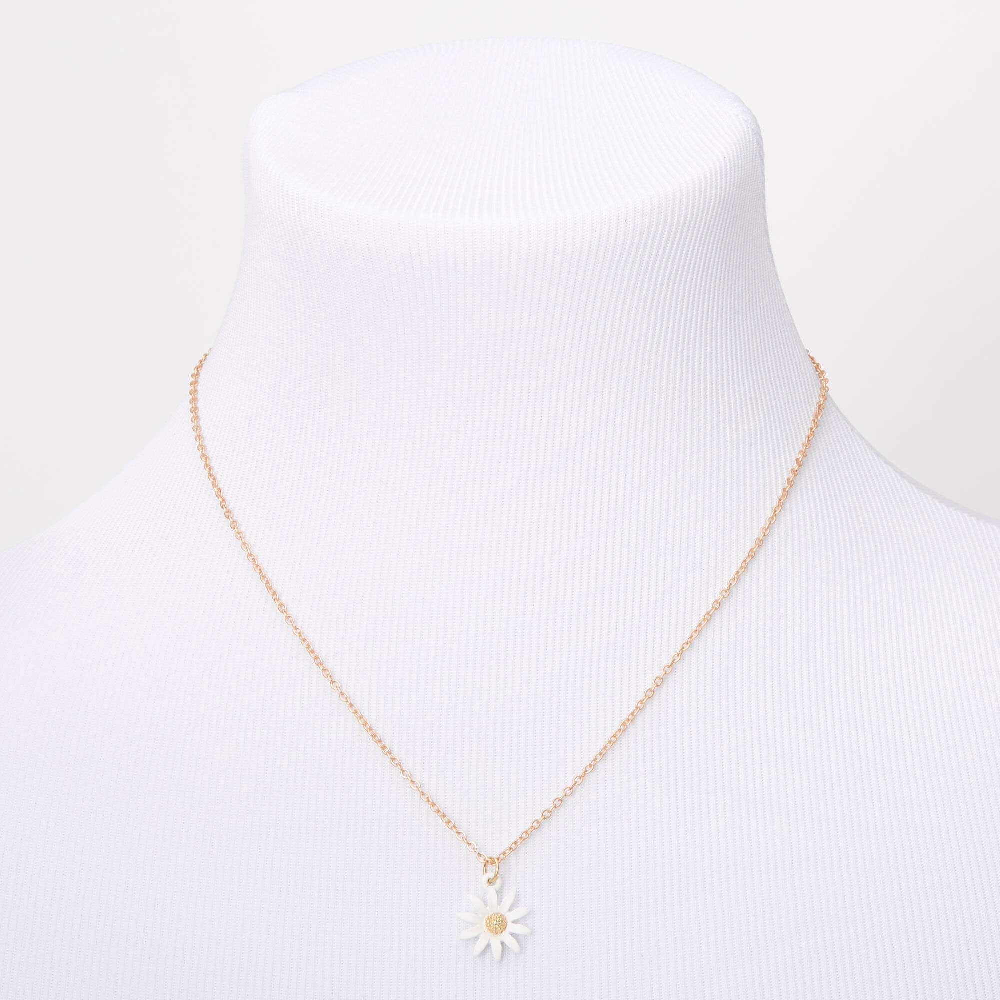 Dainty cheap daisy necklace
