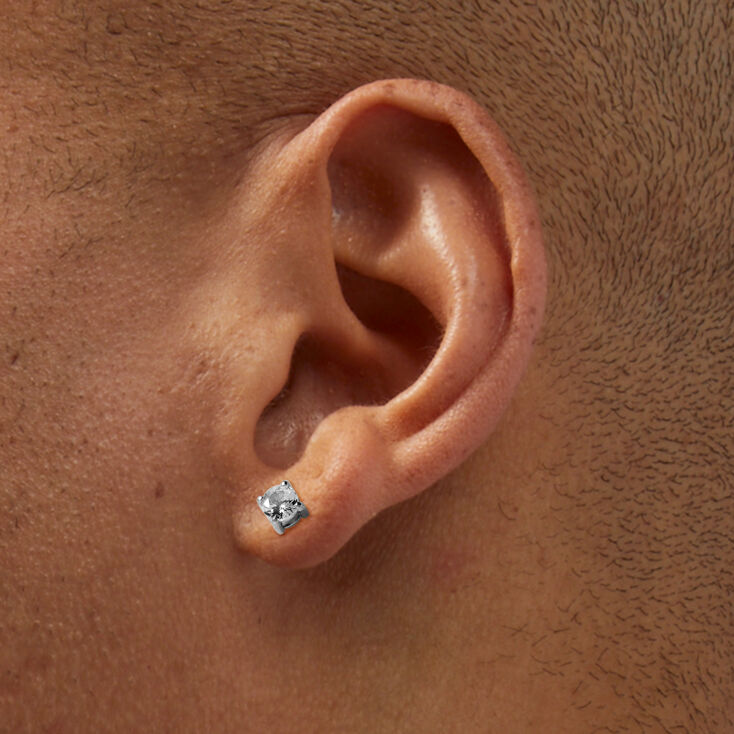 Clous d&rsquo;oreilles panier en zircon cubique 4&nbsp;mm acier inoxydable couleur argent&eacute;e,
