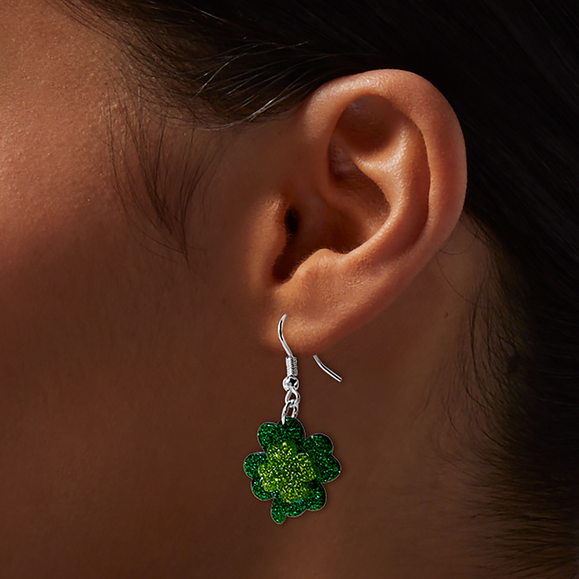 Pendantes en acrylique trèfle à paillettes Fête de la Saint-Patrick,