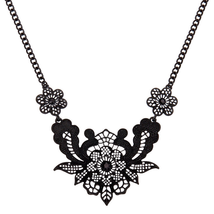 Crochet Flower Statement Necklace - Black,