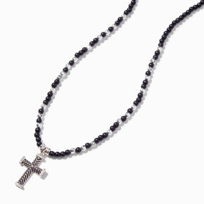 Collier &agrave; pendentif croix chevrons couleur argent&eacute;e perl&eacute; noir,