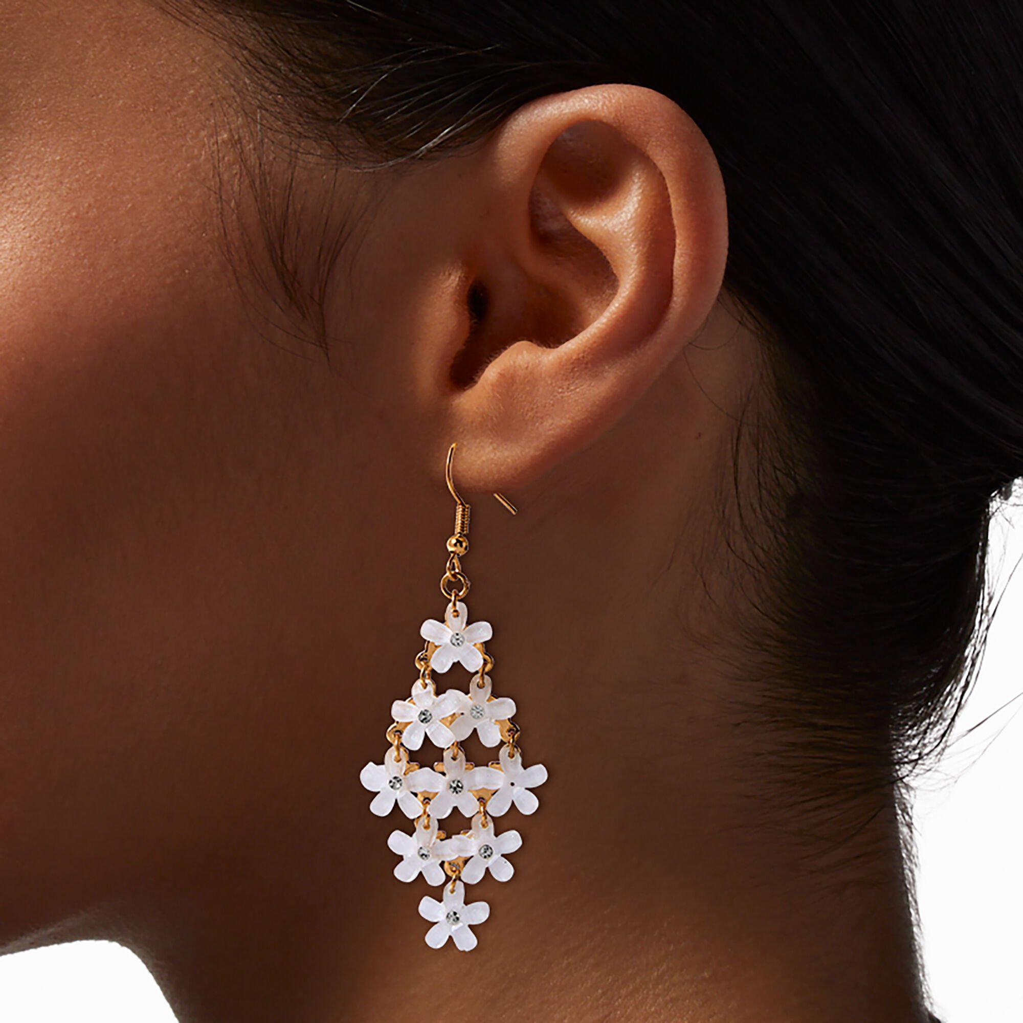 White Daisy Chandelier Drop Earrings,