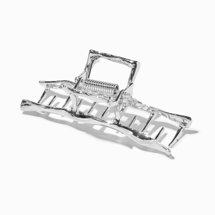 Wavy Silver Medium Hair Claw,