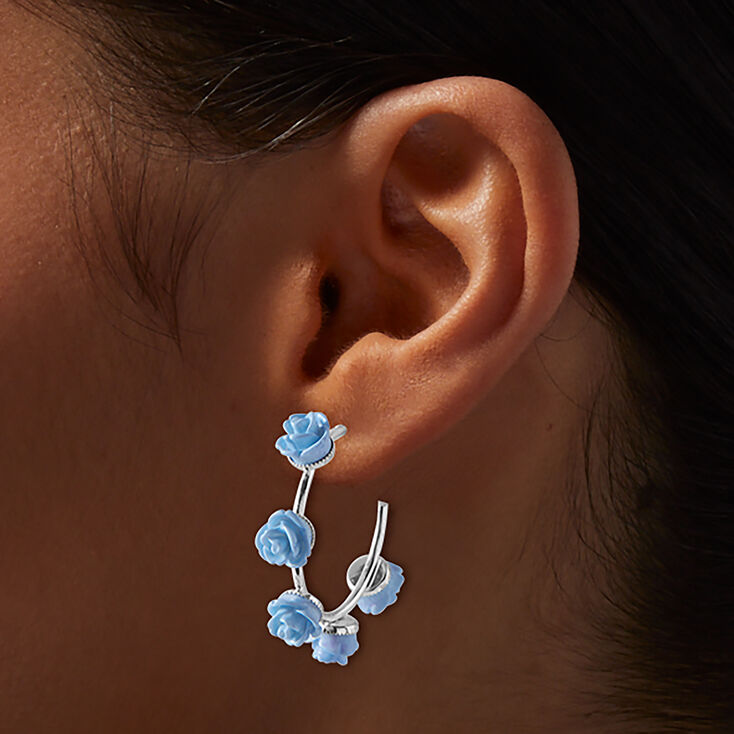 Cr&eacute;oles roses sculpt&eacute;es bleu clair,