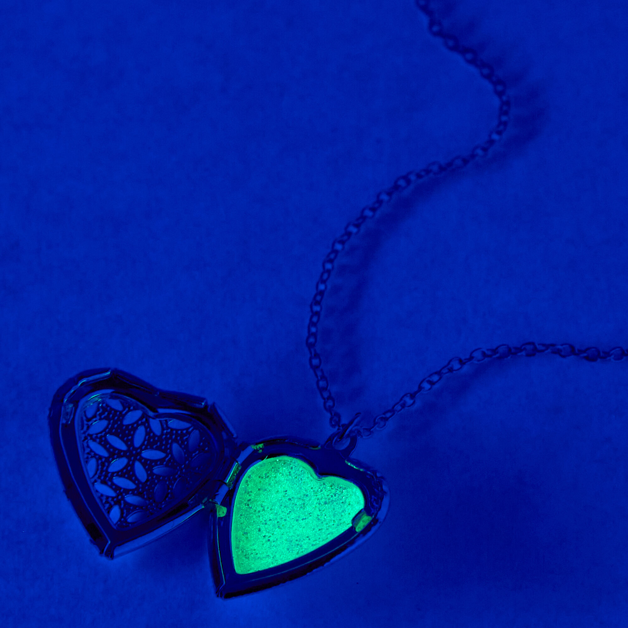 Glow in the dark shop heart necklace