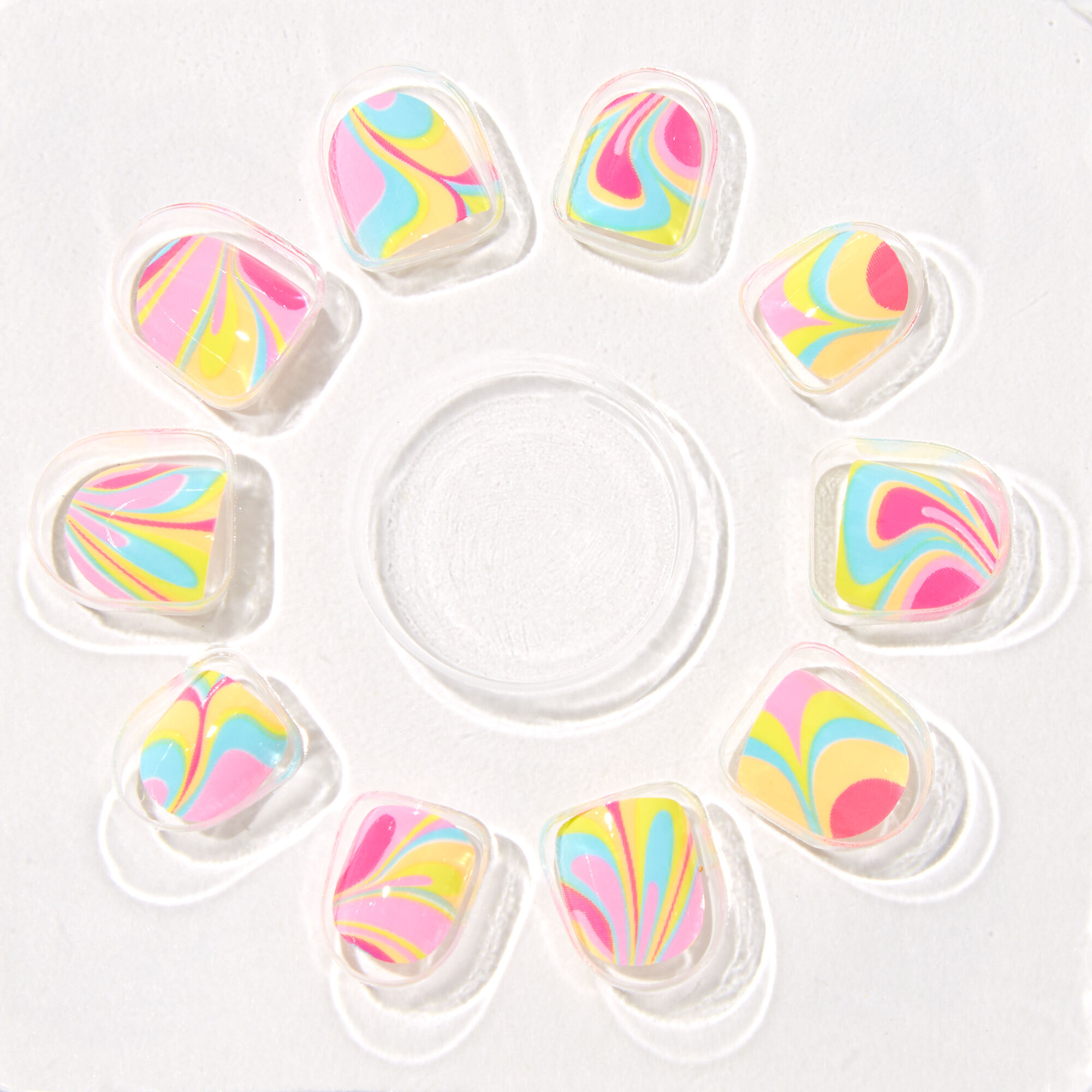 Faux ongles autocollants vegan carrés ligne ondulée rétro Claire's Club - Lot de 10,