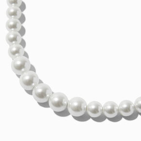 Graduated White Pearl Necklace ,
