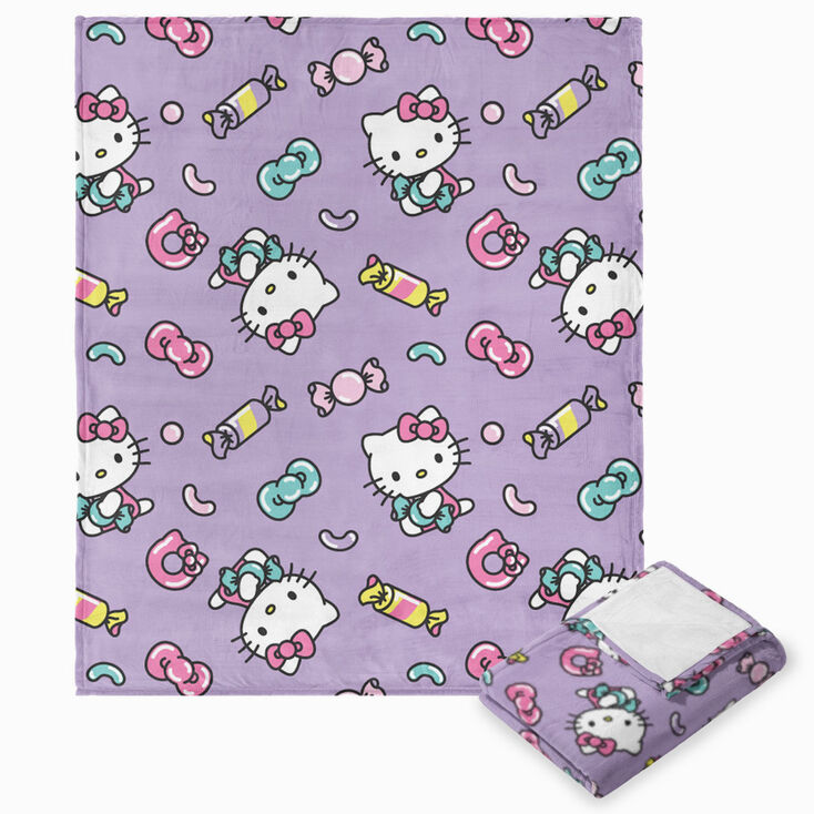 Hello Kitty&reg; Candy Cute Silk Touch Throw &#40;ds&#41;,