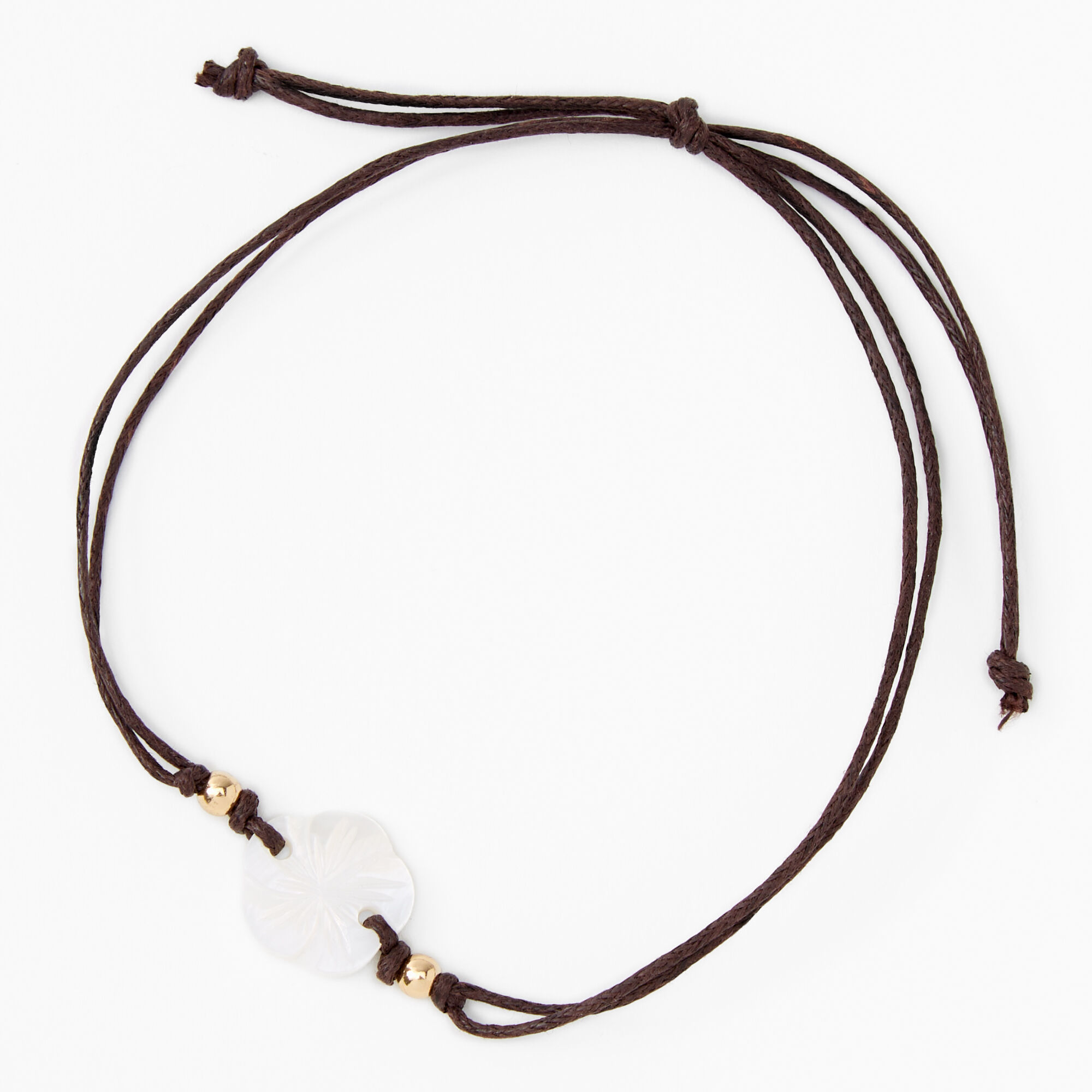 Claire's Bracelet de cheville en cordon marron à fleur blanche