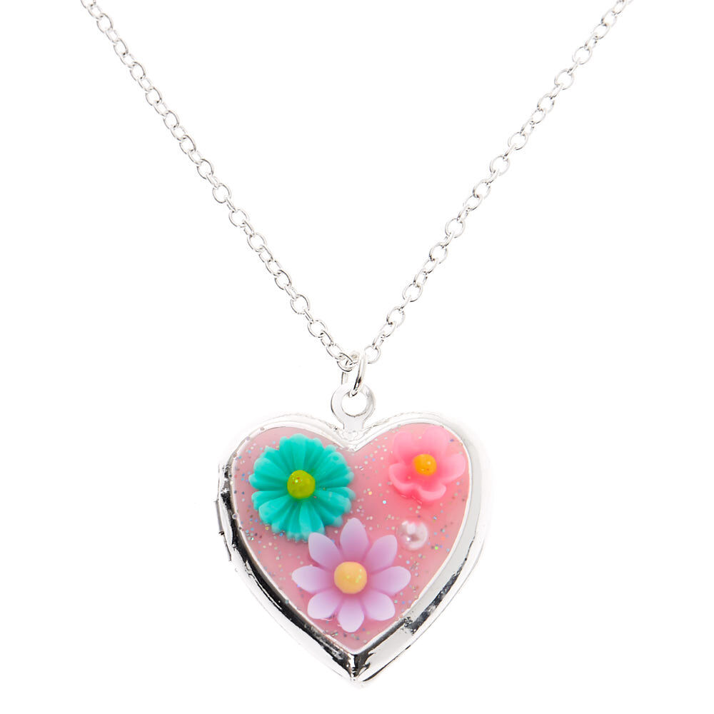 Claire's hot sale heart necklace