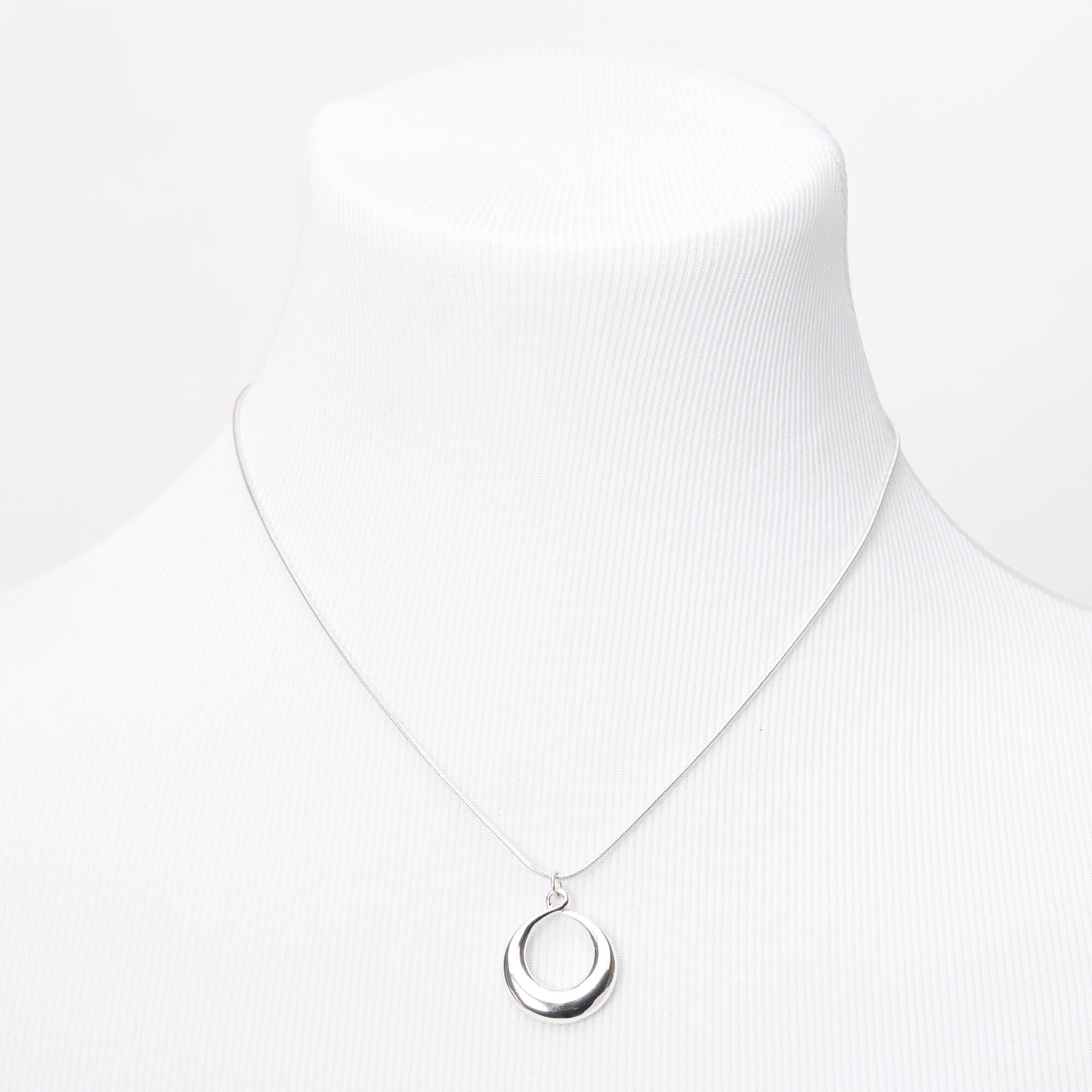 Silver Circle Pendant Necklace,