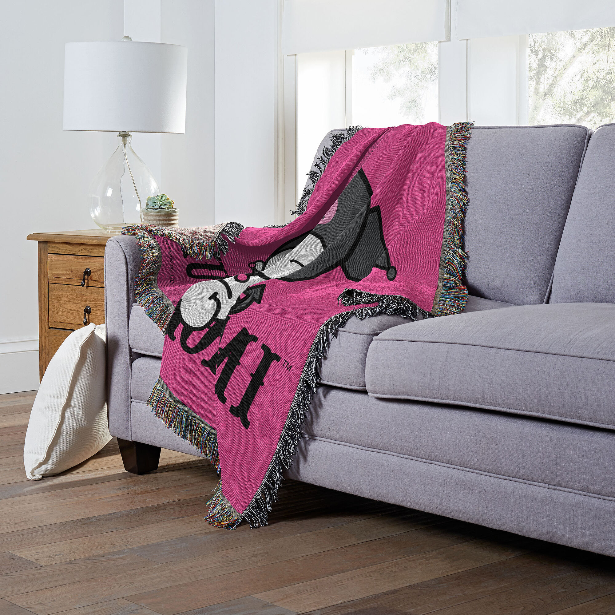 Kuromi™ & So Sassy Woven Tapestry Throw Blanket (ds),