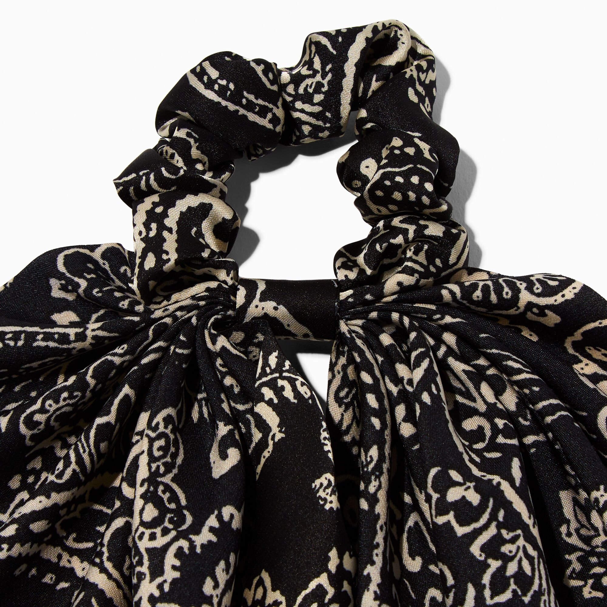 Chouchou style écharpe motif cachemire noir et couleur ivoire,