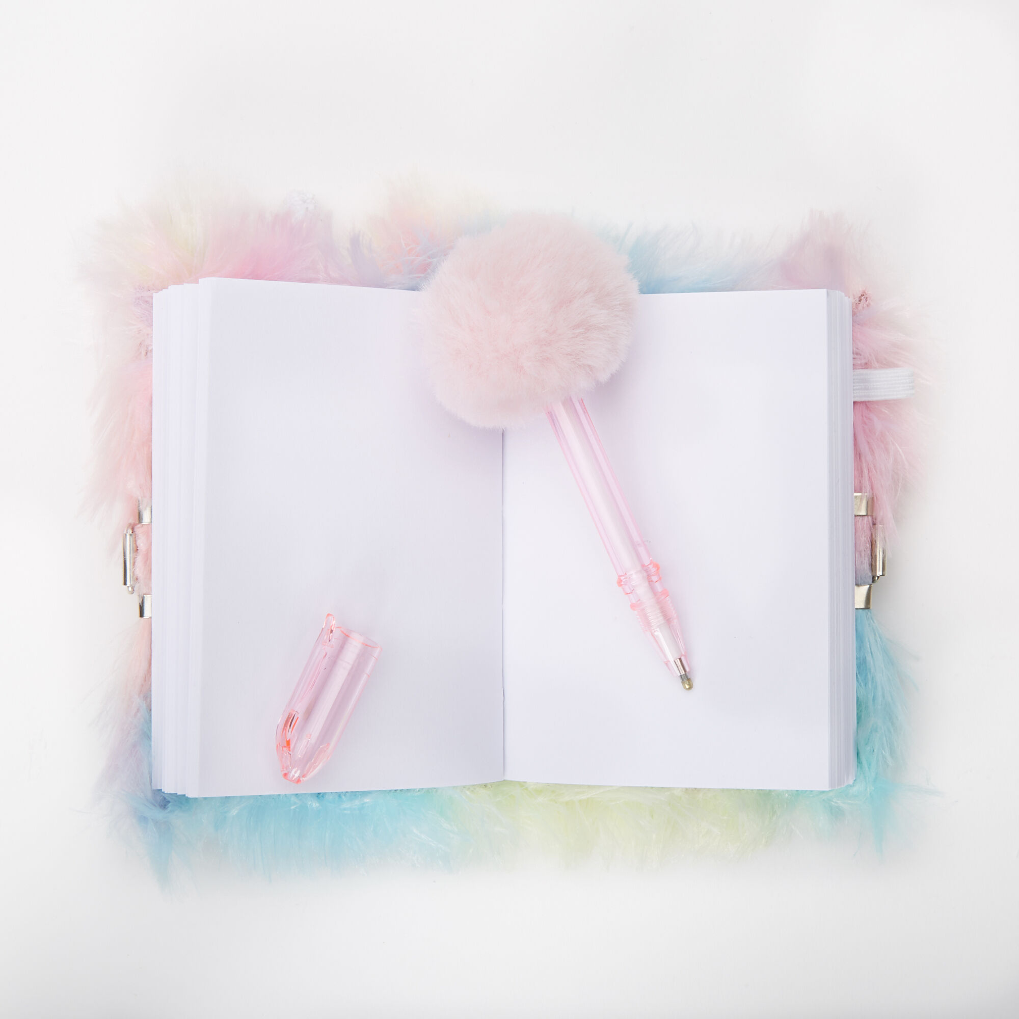 Mini journal intime licorne pastel en fausse fourrure Claire's Club,