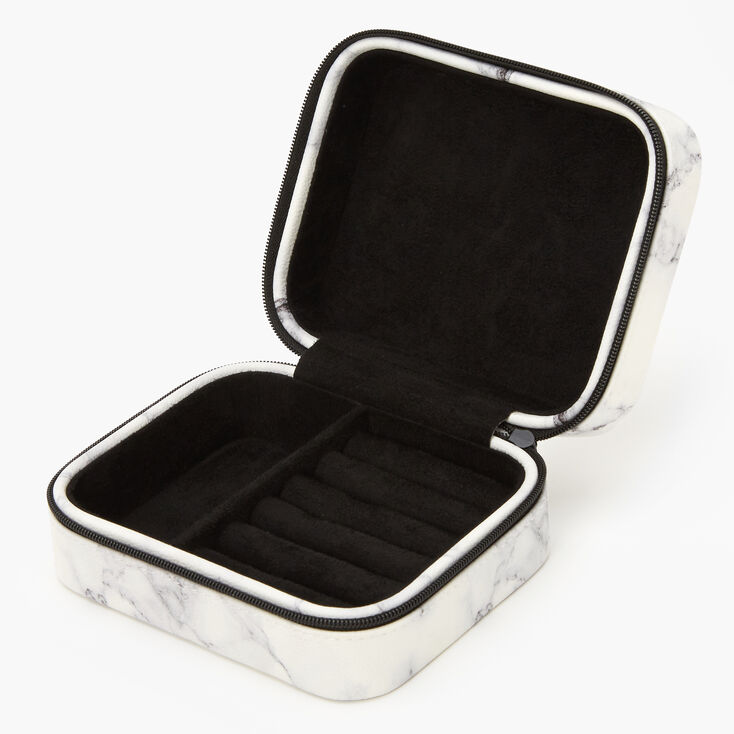 Porte-bijoux de voyage effet marbr&eacute; noir et blanc,