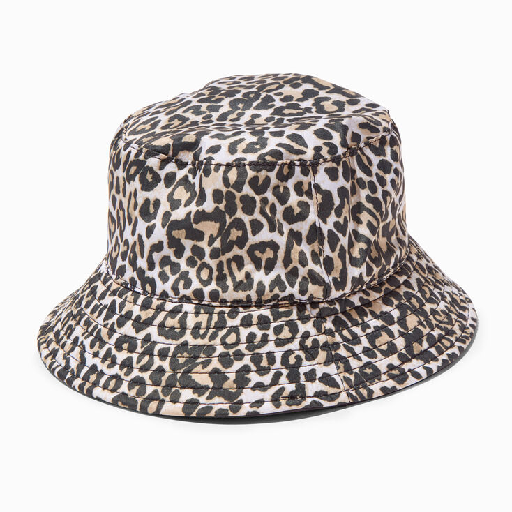Claire&#39;s Club Black Studded Bucket Hat,