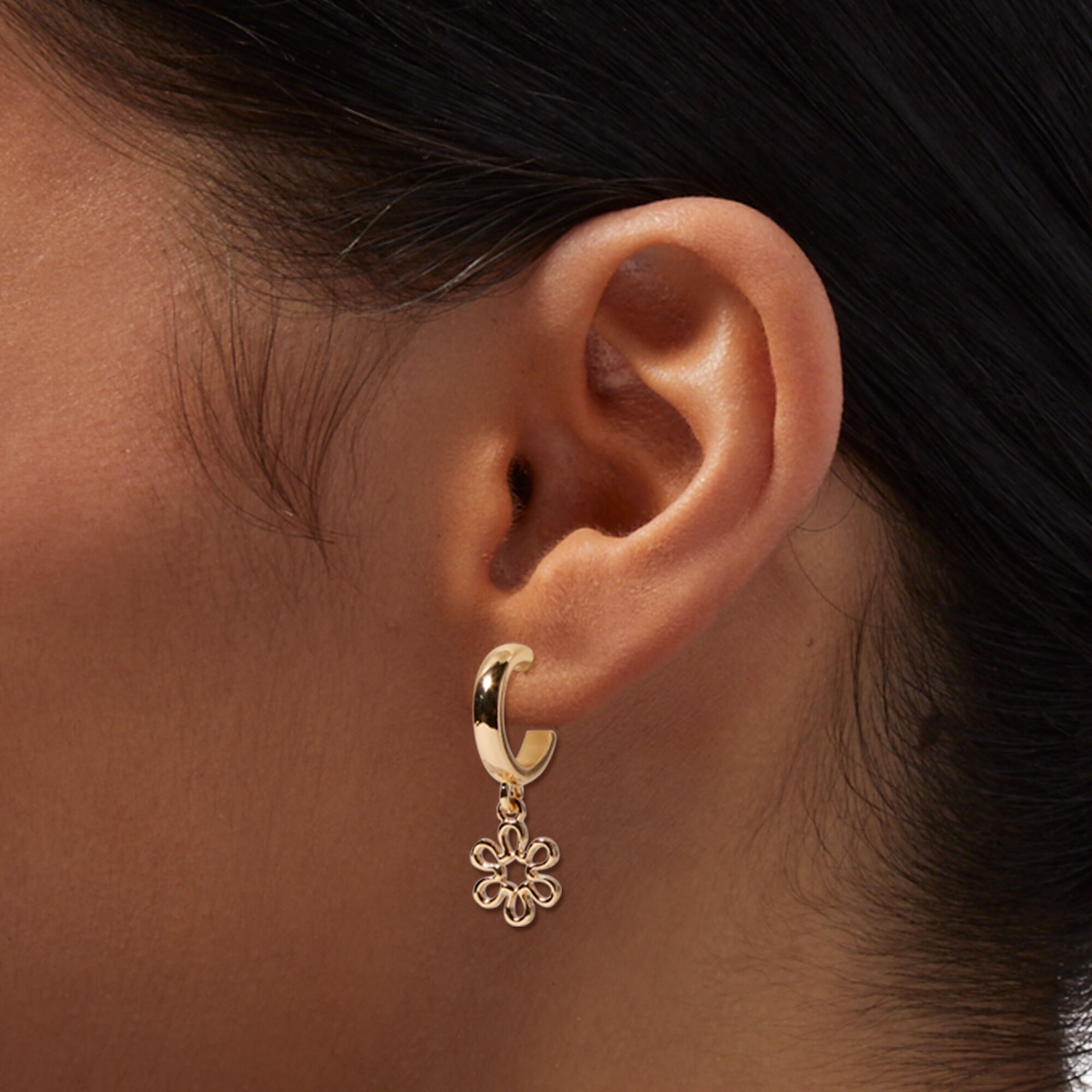 Claire's huggie earrings sale