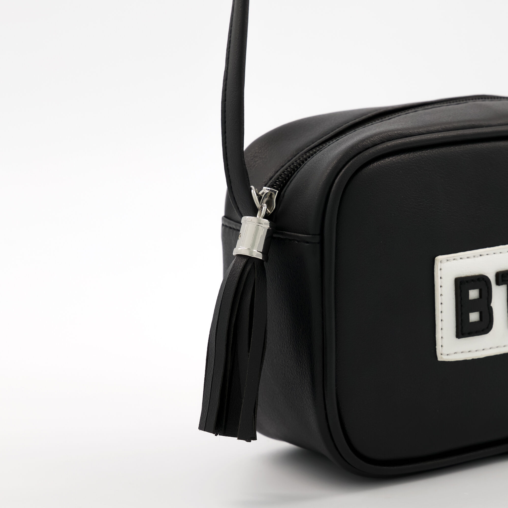 BT21© Tassel Crossbody Bag – Black,