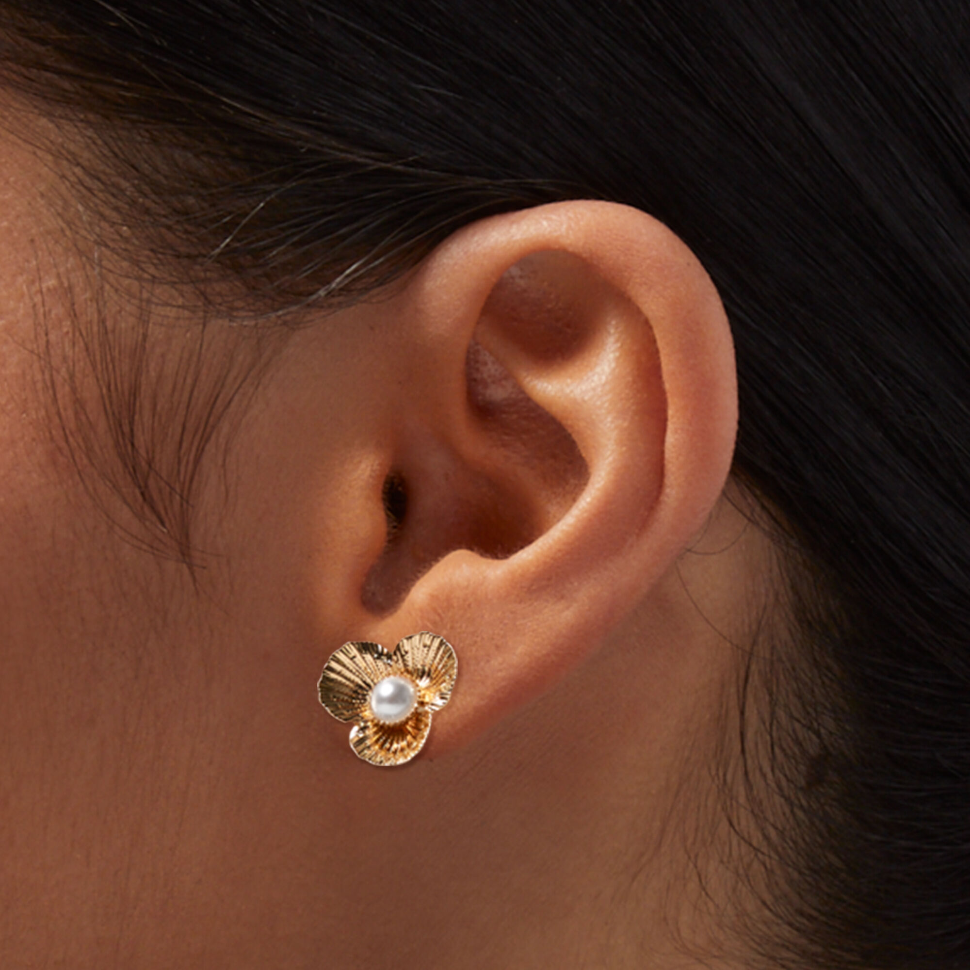 Gold stud earrings claire's discount