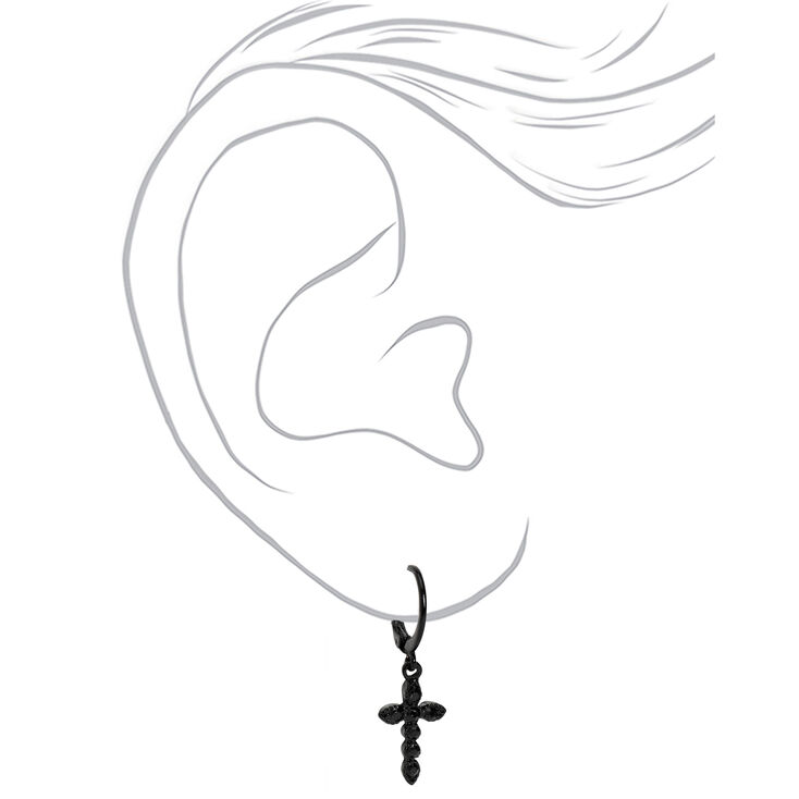 Boucles d&#39;oreilles huggies croix 10&nbsp;mm noires,