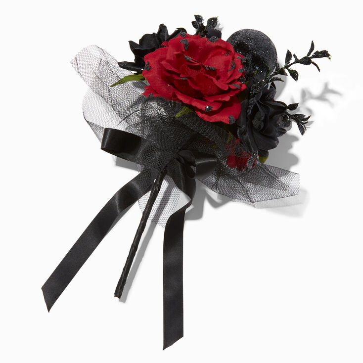 Black Skulls & Red Roses Bouquet | Claire's