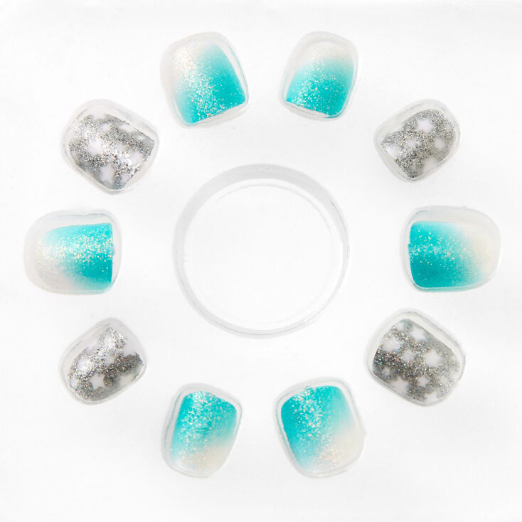 Faux ongles autocollants carr&eacute;s avec d&eacute;grad&eacute; bleu pastel Claire&#39;s&nbsp;Club &#40;lot de 10&#41;,
