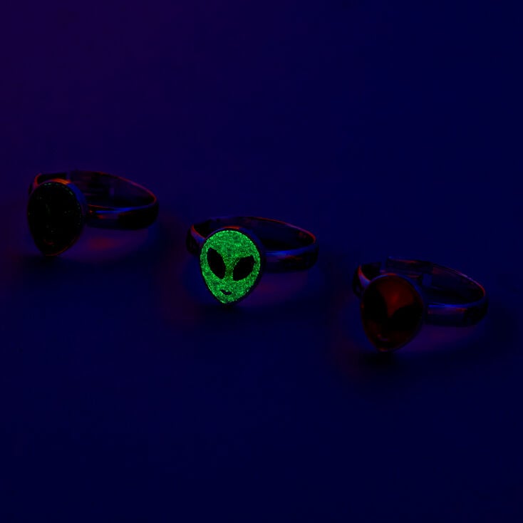 Best Friends Silver Glow In The Dark Alien Rings - 3 Pack,