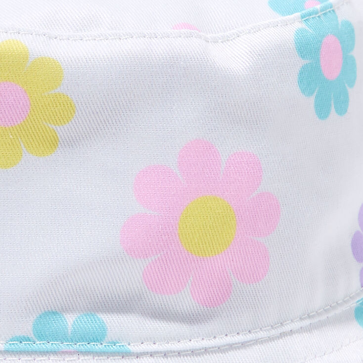 Claire&#39;s Club Rainbow Daisy Bucket Hat,