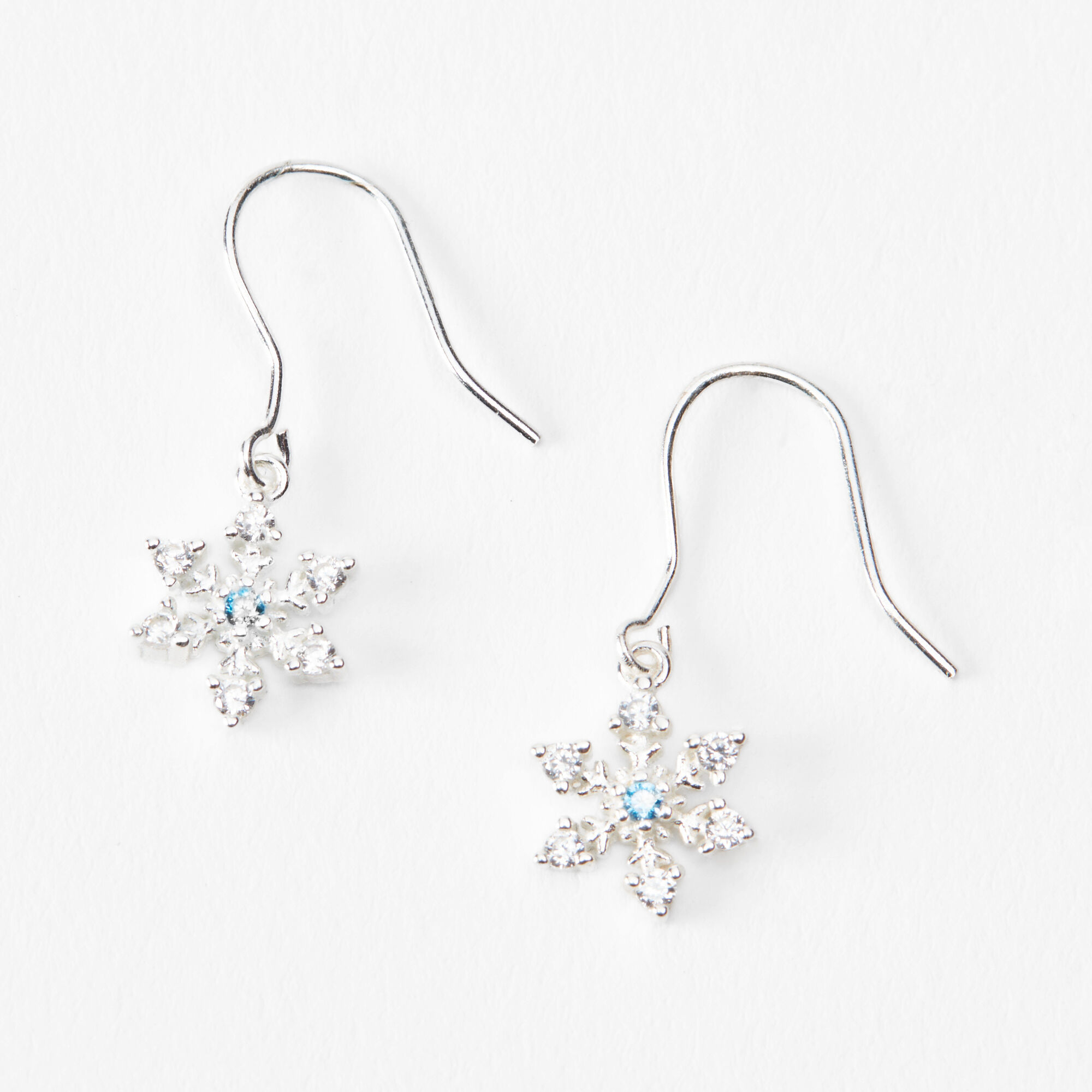 SNOWFLAKE EARRINGS | Hilda & Dolly