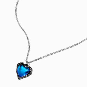 Collier &agrave; pendentif couleur argent&eacute;e c&oelig;ur qui fond bleu,