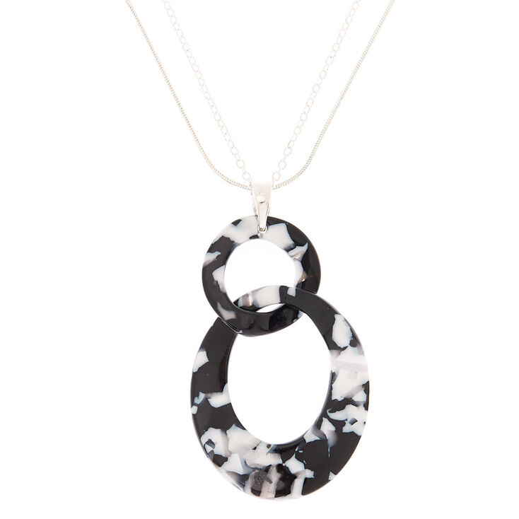 Claire's Collier long avec maillons en résine d'imitation noire et blanche