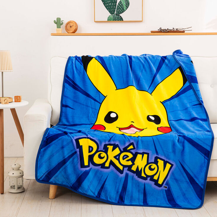 Pok&eacute;mon&trade; Pikachu Silk Touch Throw Blanket,