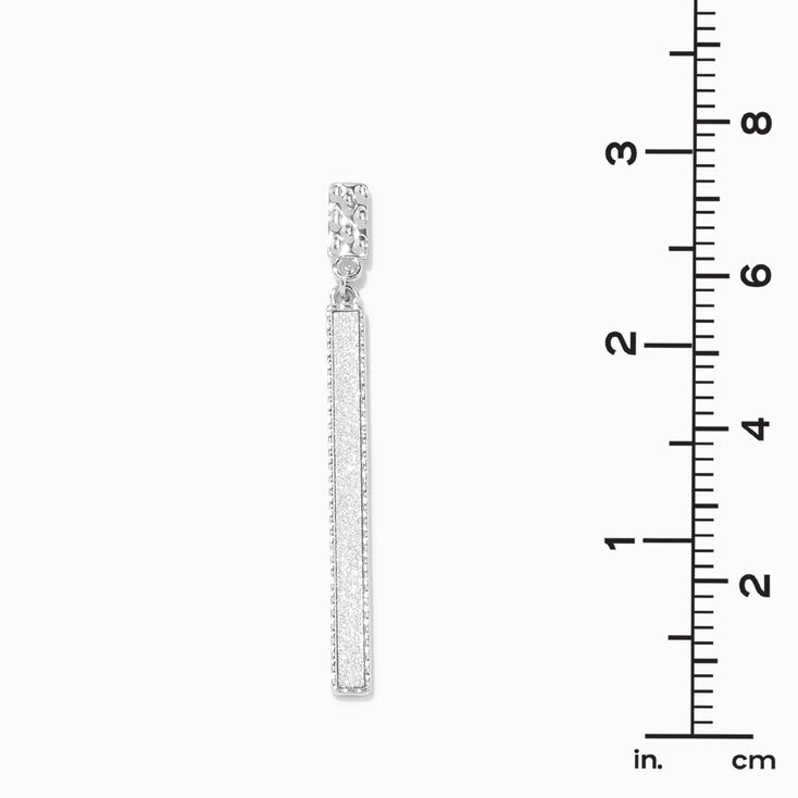 Pendantes lin&eacute;aires barre &agrave; paillettes 5&nbsp;cm couleur argent&eacute;e,