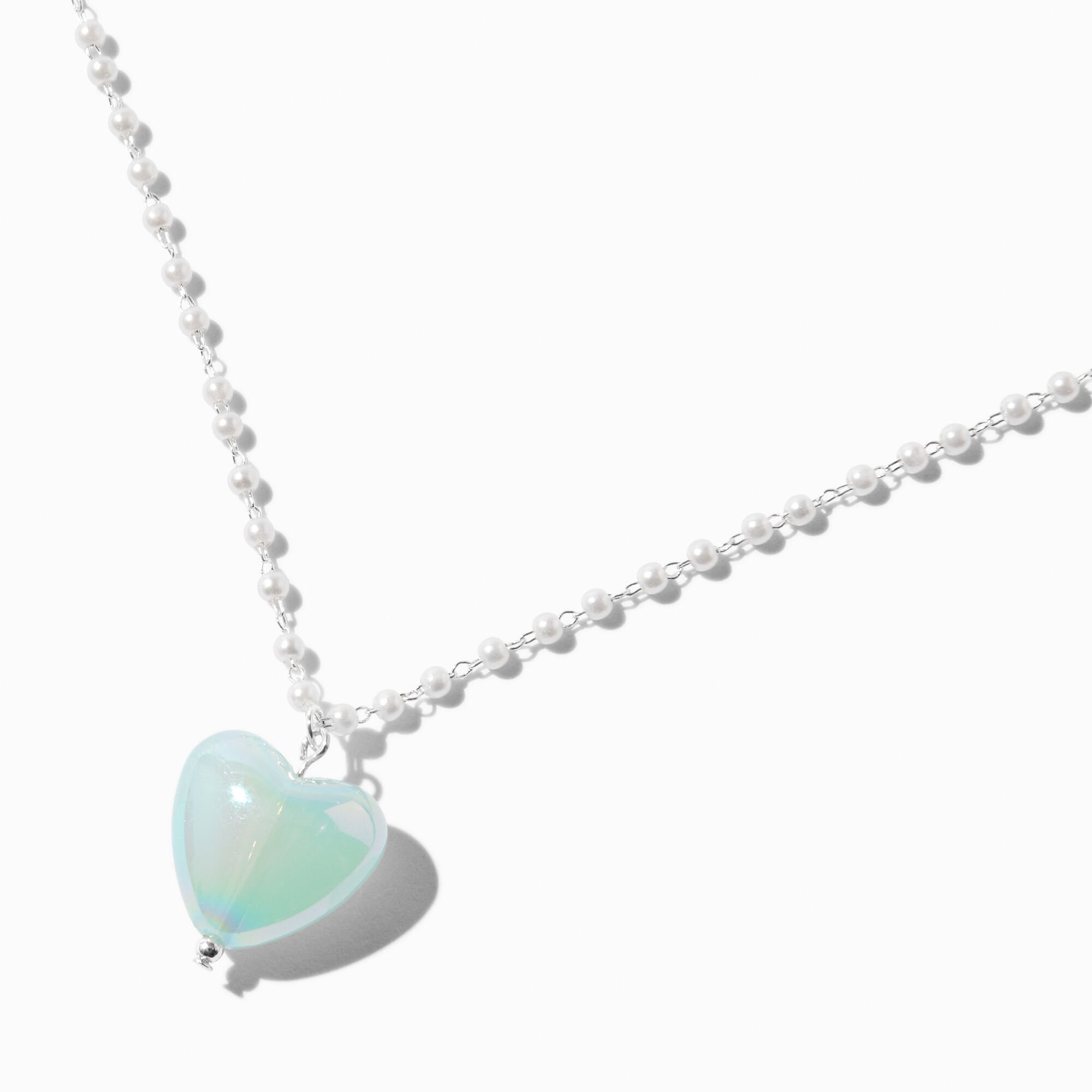 Iridescent Heart Pearl Chain Pendant Necklace,