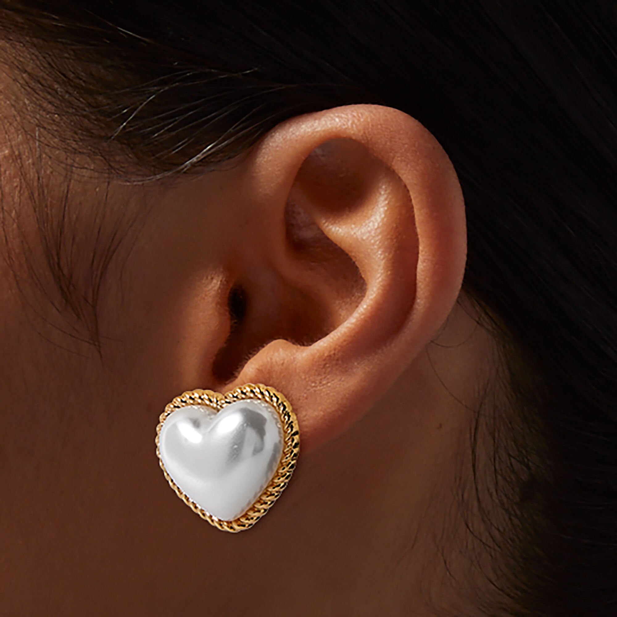 Clous d'oreilles cœur perle d'imitation,