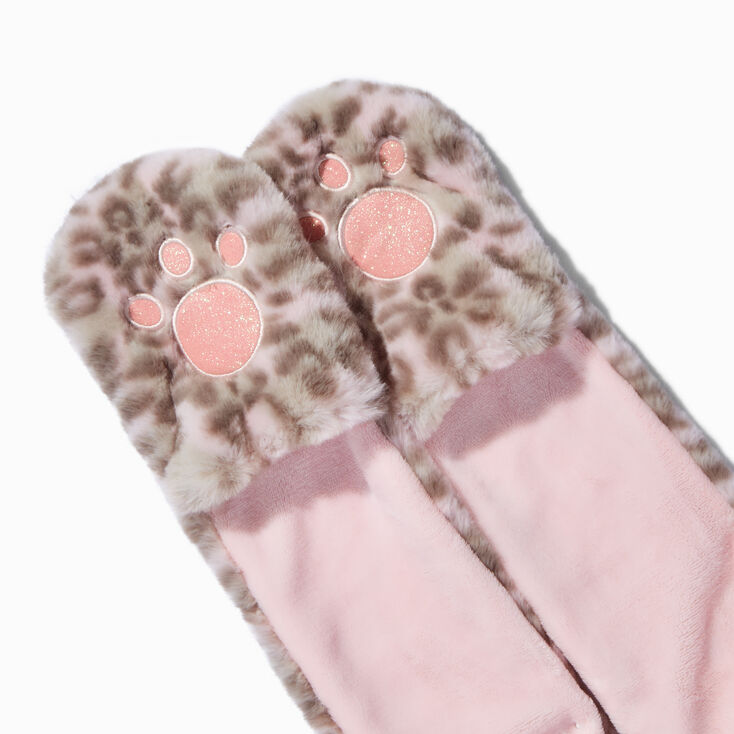 Claire&#39;s Club Fuzzy Leopard Headscarf,