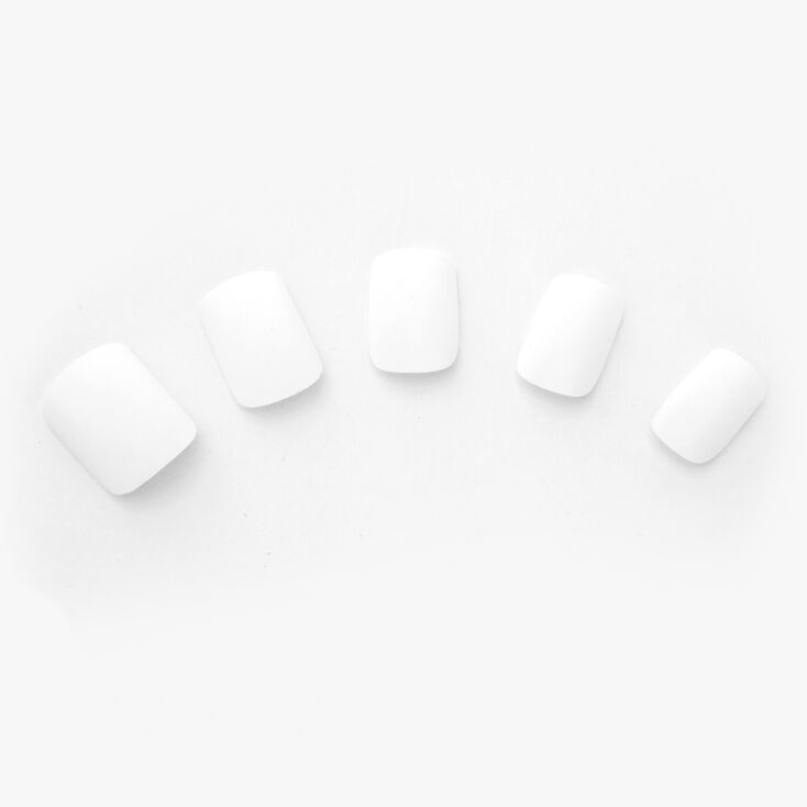 White faux nail set