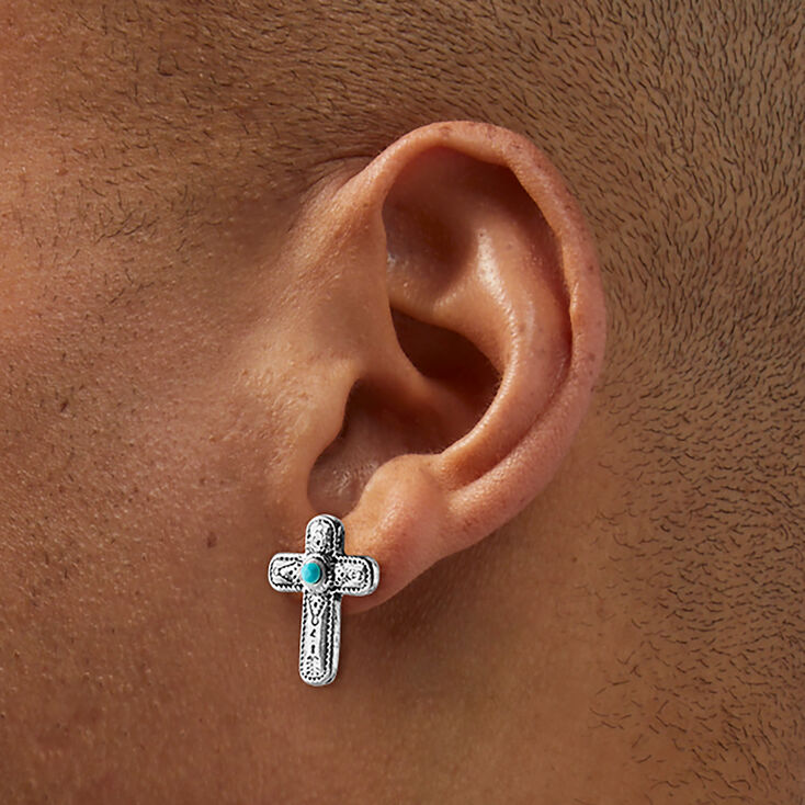 Clous d&#39;oreilles cowgirl croix en filigrane couleur argent&eacute;e,