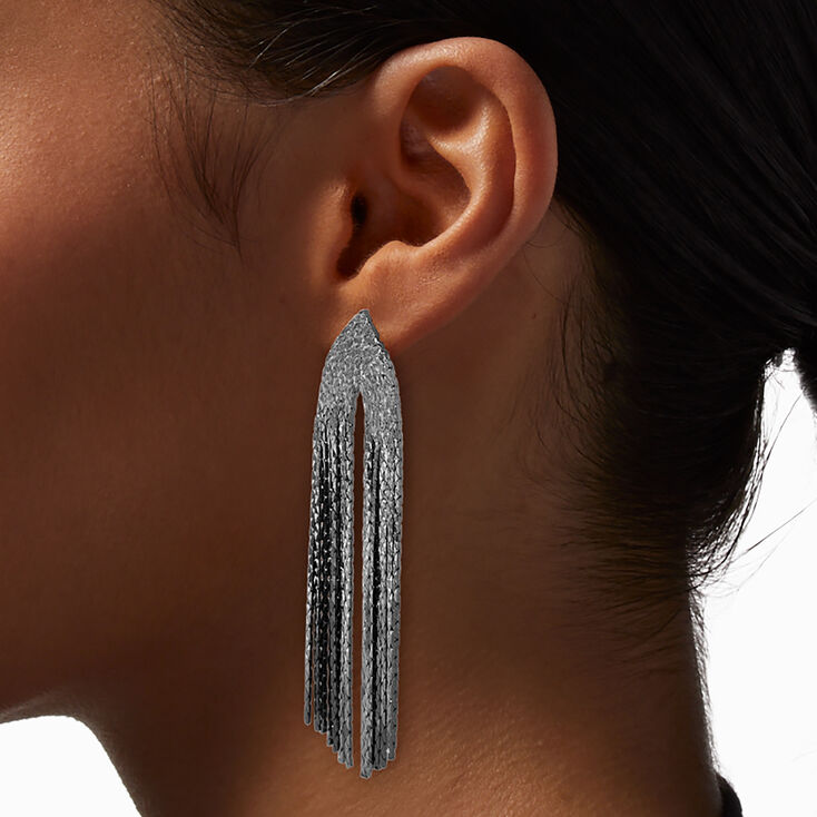 Pendantes pompon cha&icirc;ne couleur h&eacute;matite,