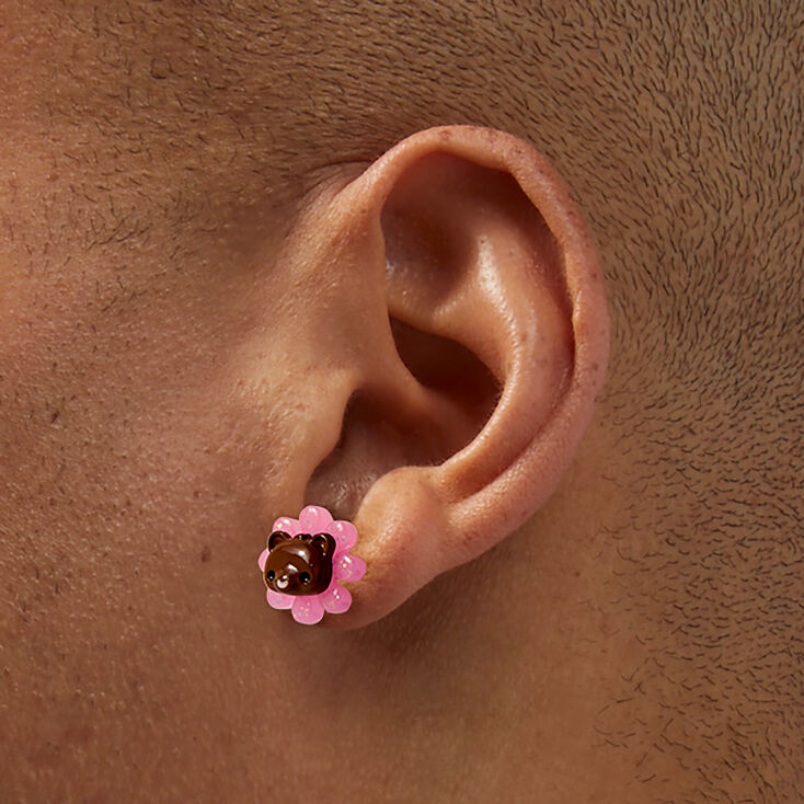 Clous d&#39;oreilles ours fleur rose phosphorescents avec tige couleur argent&eacute;e C LUXE by Claire&#39;s,