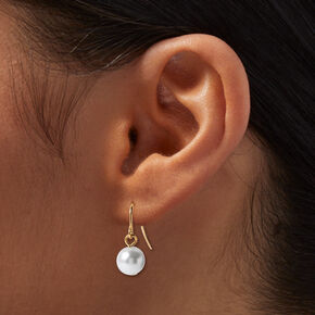 Boucles d&rsquo;oreilles aux designs vari&eacute;s perle d&#39;imitation et tourbillon de strass couleur dor&eacute;e - Lot de 9,