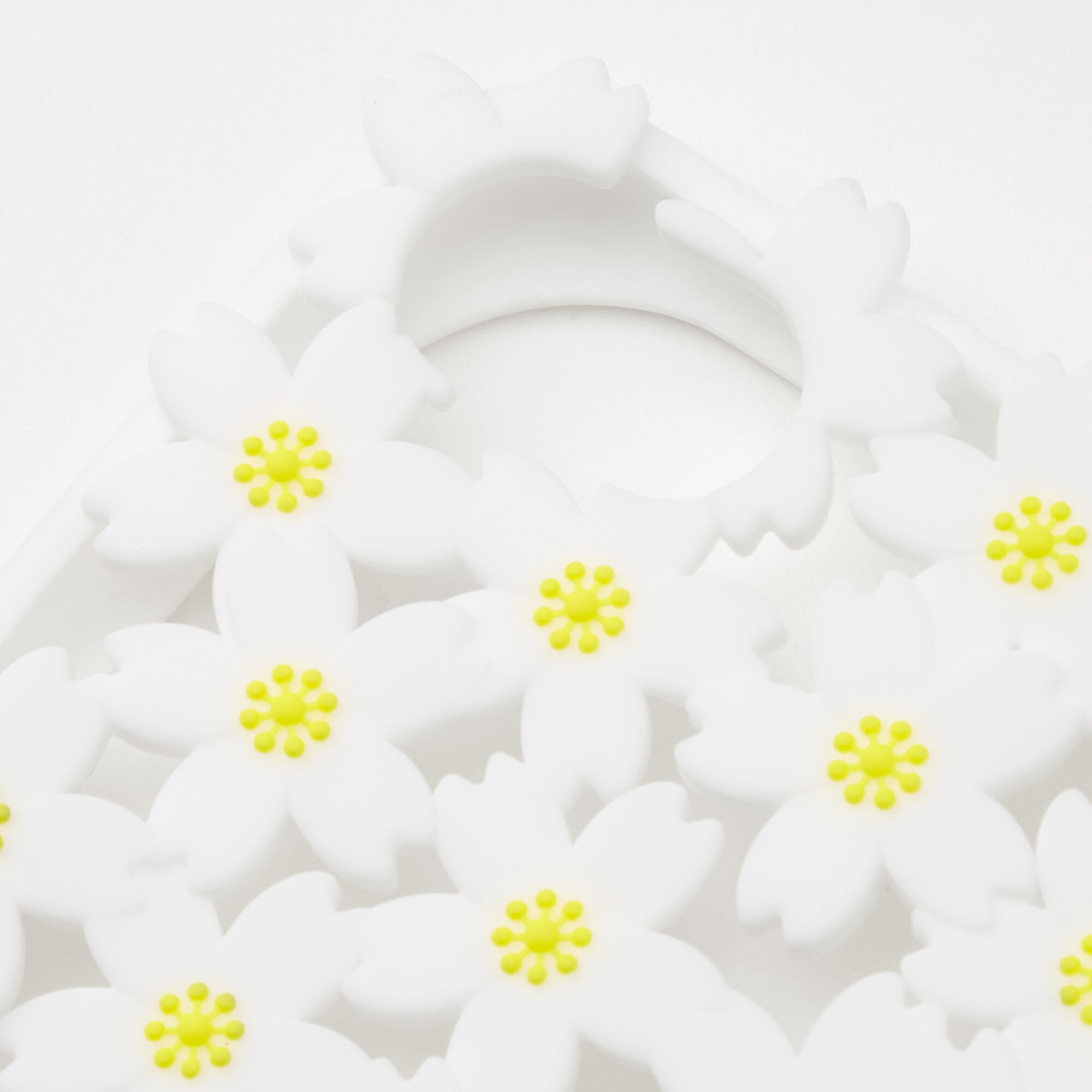 Daisy Silicone Phone Case - Fits iPhone 6/7/8/SE,