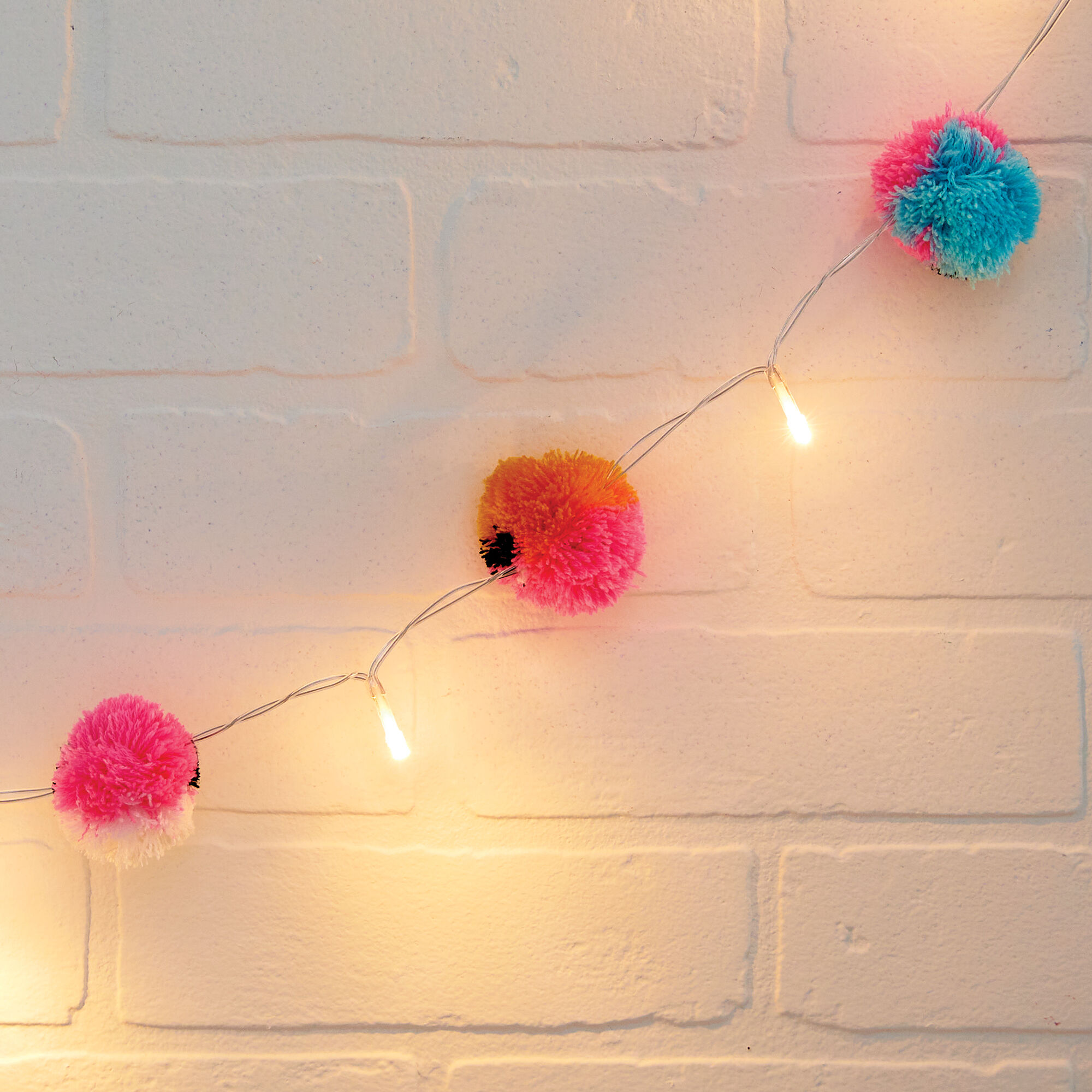 Claire's Guirlande lumineuse pompon et goutte
