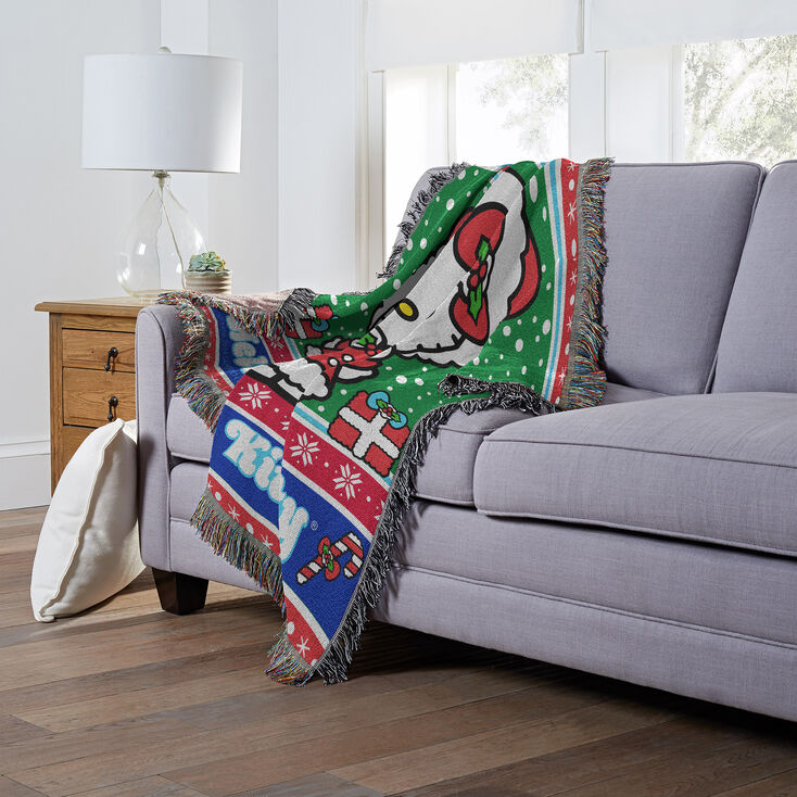 Hello Kitty&reg; Snowy Kitty Holiday Woven Tapestry Throw &#40;ds&#41;,