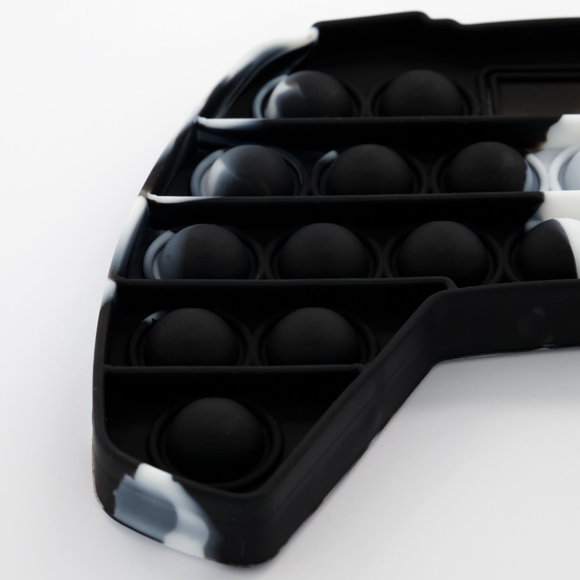 Jouet fidget en forme de bouclier et manette de jeu Pop Poppers – Les modèles peuvent varier,