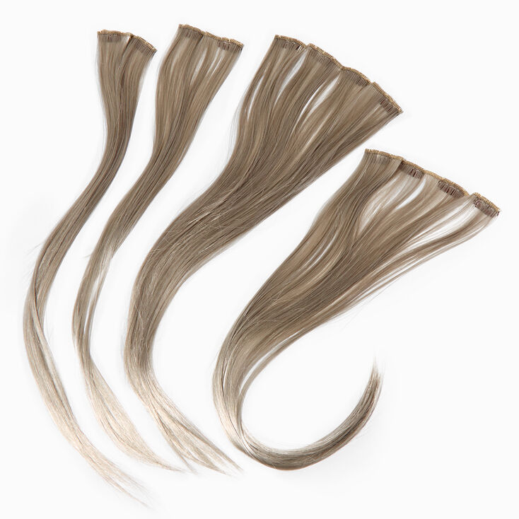 Extensions de cheveux synth&eacute;tiques &agrave; clip couleur argent&eacute;e - Lot de 4,
